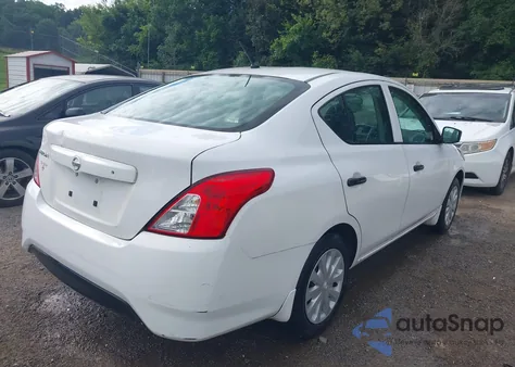 2017 Nissan Versa 1.6 S z USA, uszkodzony, nr VIN 3N1CN7AP2HL850927